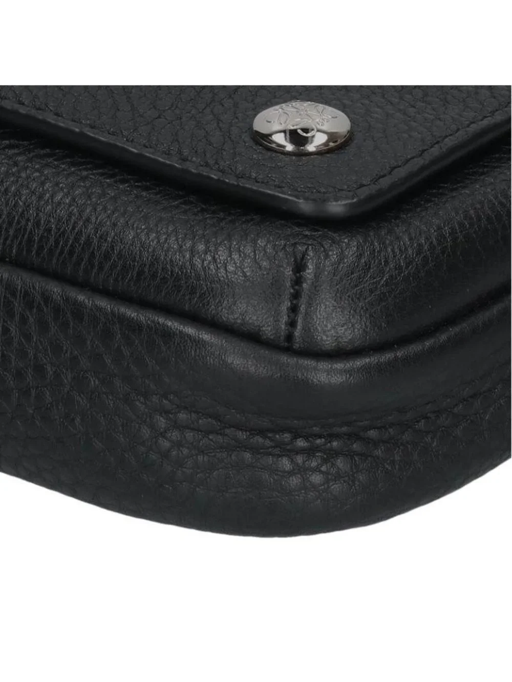 Loewe Pebble Messenger Bag Small Grain Calf Skin Flap